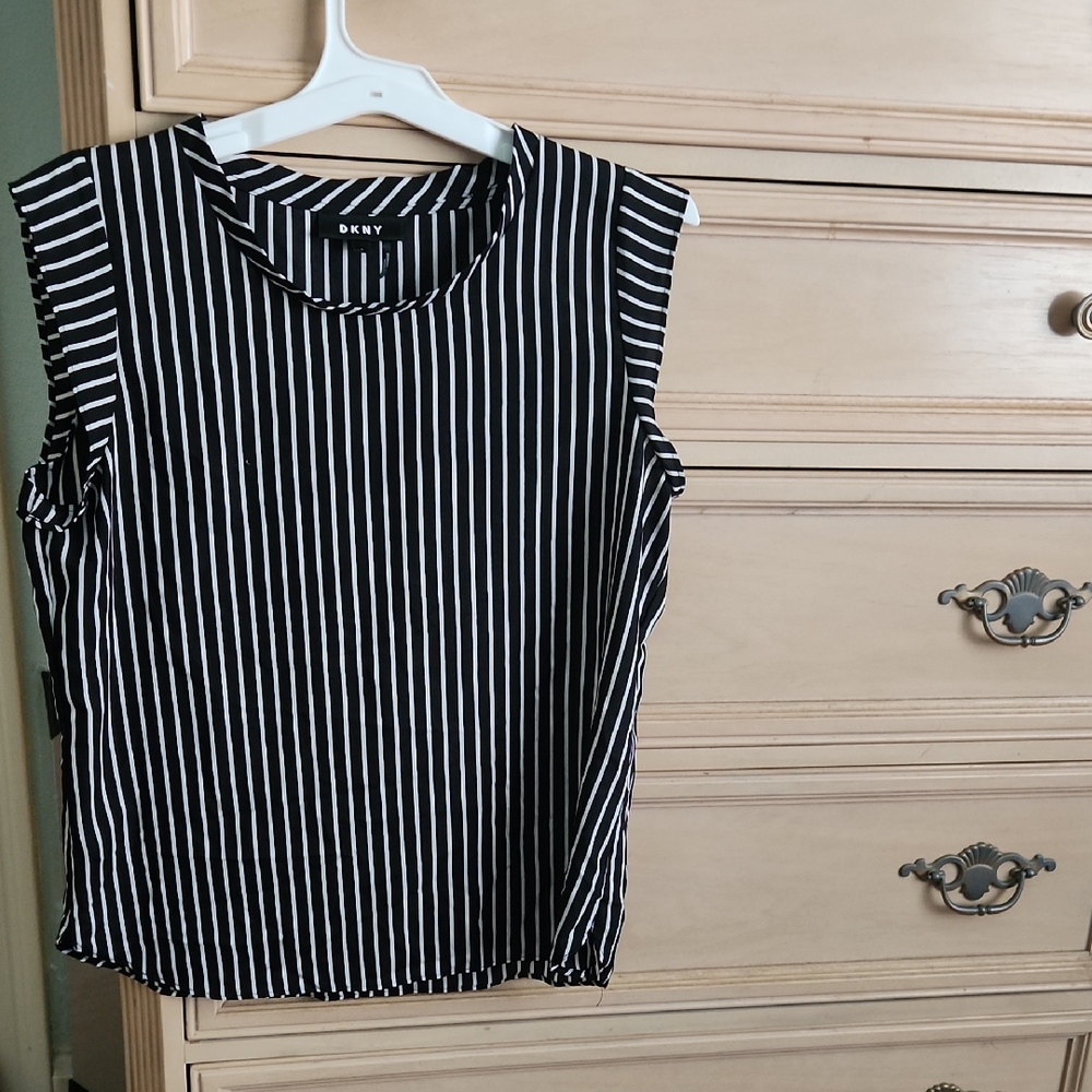 DKNY Black and White Sleeveless Muscle Tee